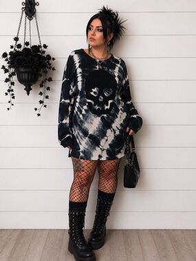 Lovesick by Torrid Skull Tie-Dye Long Sleeve